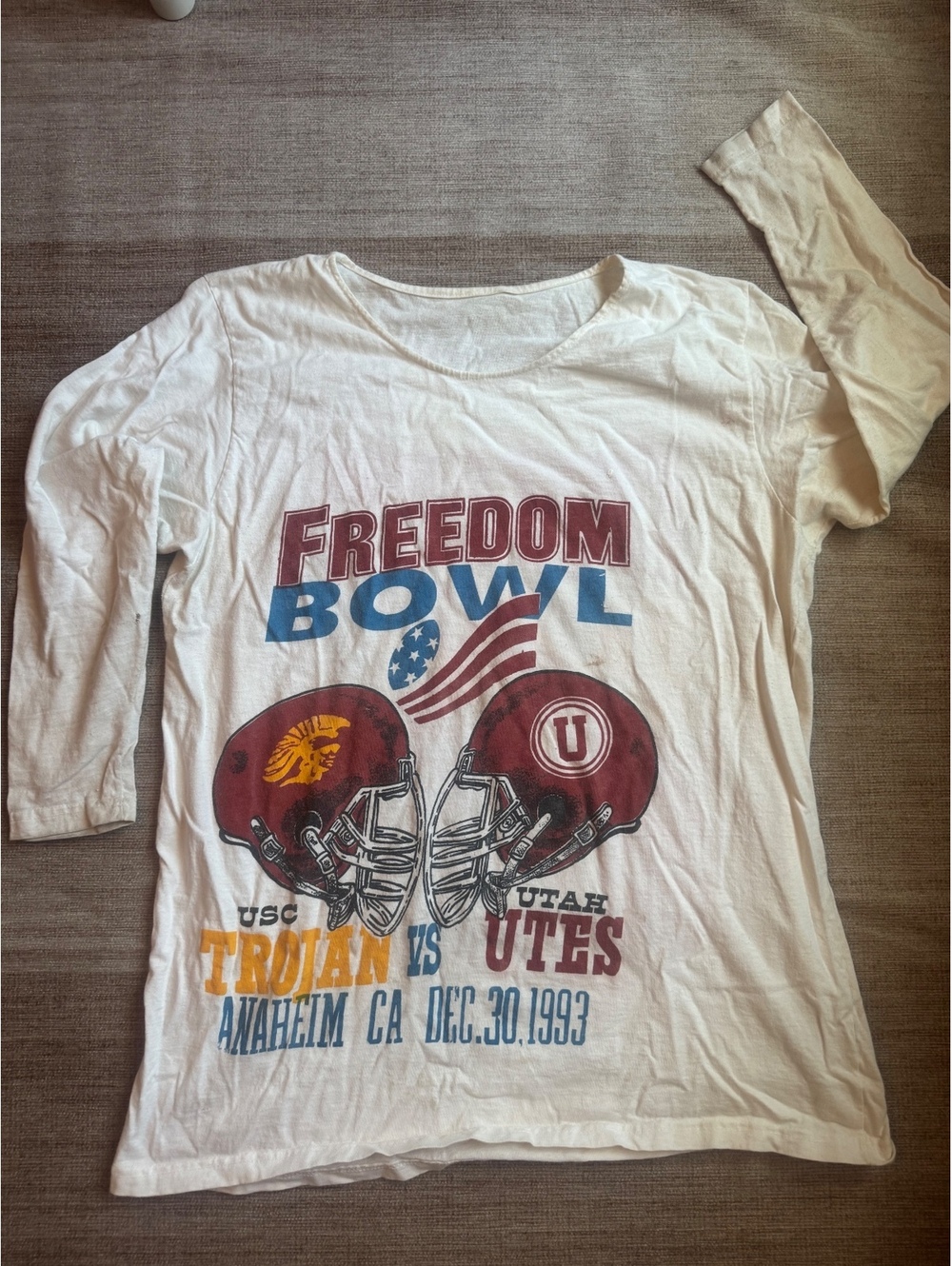 Vintage 1993 Freedom Bowl USC Trojans v Utah Utes Longsleeve